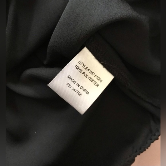 NWOT Trende Black Open Sleeve with Gold Chest Detail Classy Blouse - S - Picture 7 of 8